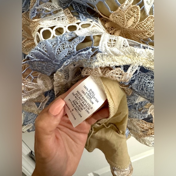 Just me guipure blue,tan, and white laced mini dress w long sleeves size small - Picture 13 of 16